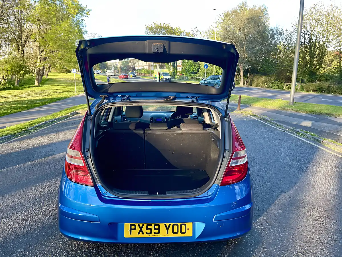 Used 2009 Hyundai I30 Comfort Blue - Interior and Exterior details 8