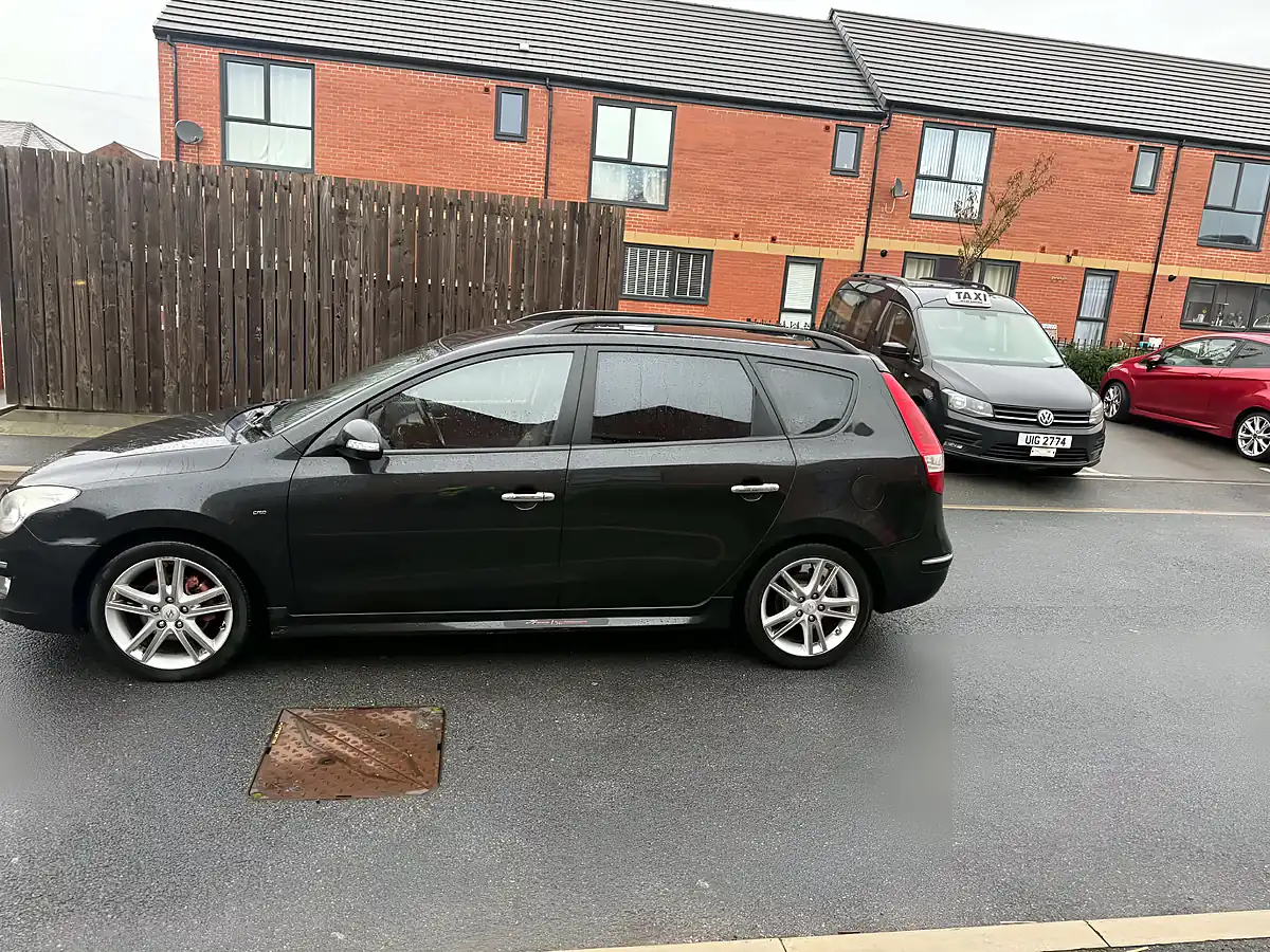 Used 2009 Hyundai i30 Premium Black - Interior and Exterior details 3
