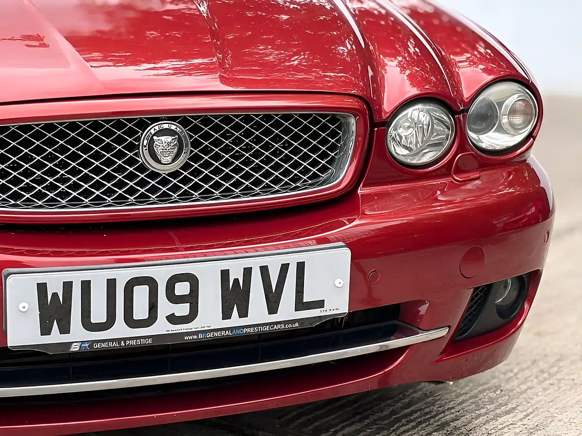 Used 2009 Jaguar X-Type Se Chilli Red - Interior and Exterior details 3