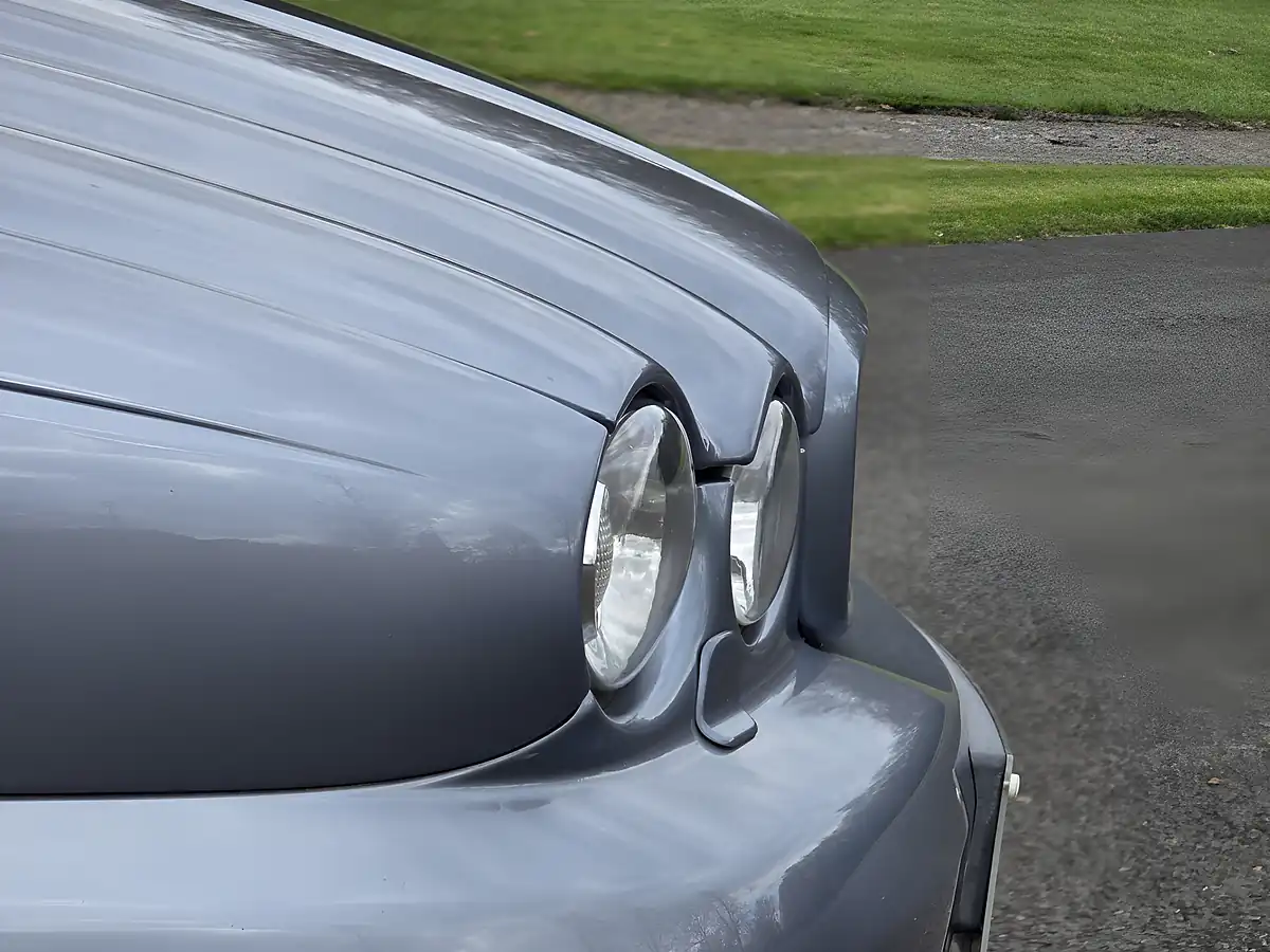 Used 2009 Jaguar X-Type Se Metallic Blue - Interior and Exterior details 18
