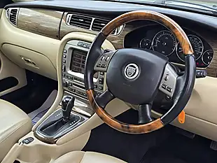 Used 2009 Jaguar X-Type Se Metallic Blue - Interior and Exterior details 5