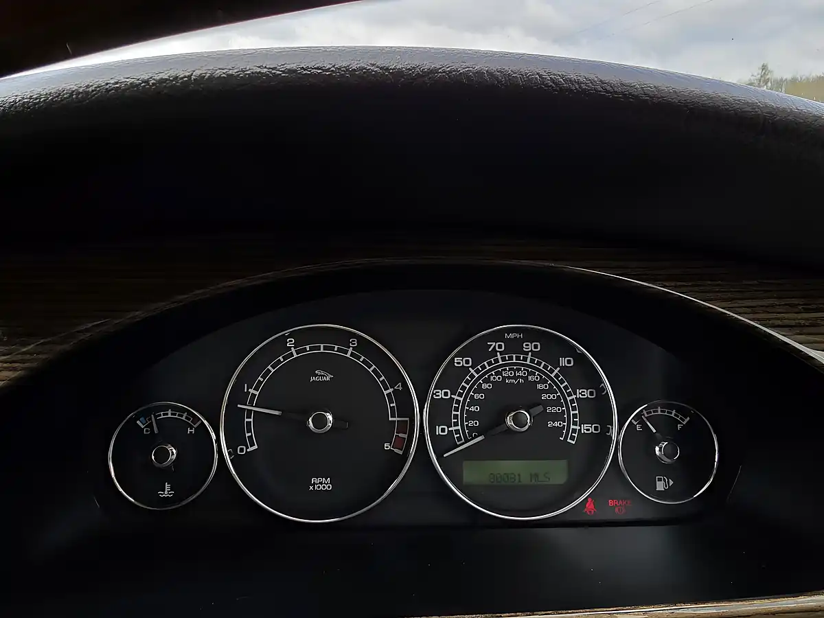 Used 2009 Jaguar X-Type Se Metallic Blue - Interior and Exterior details 6