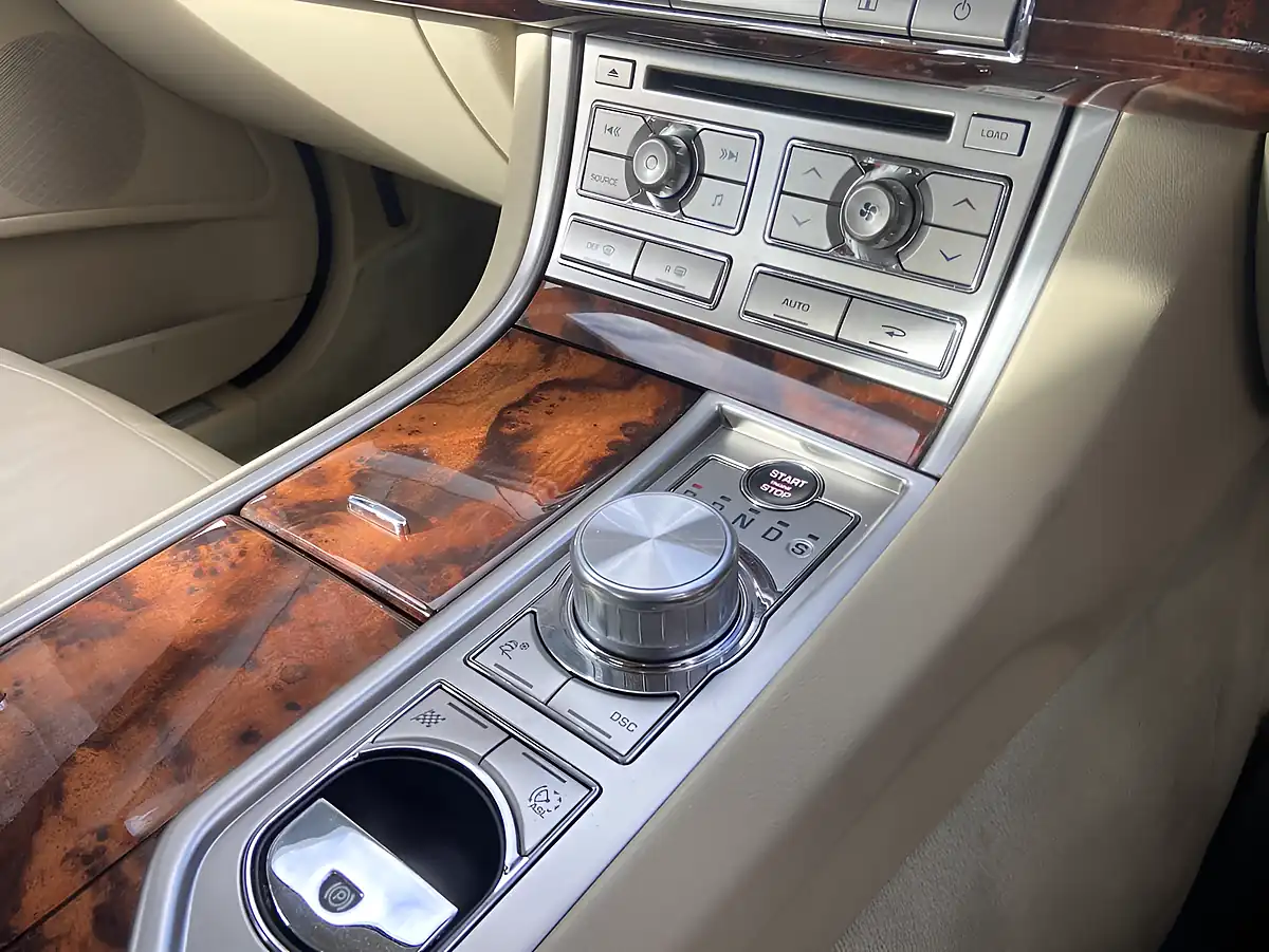 Used 2009 Jaguar Xf Luxury Frost Blue - Interior and Exterior details 11