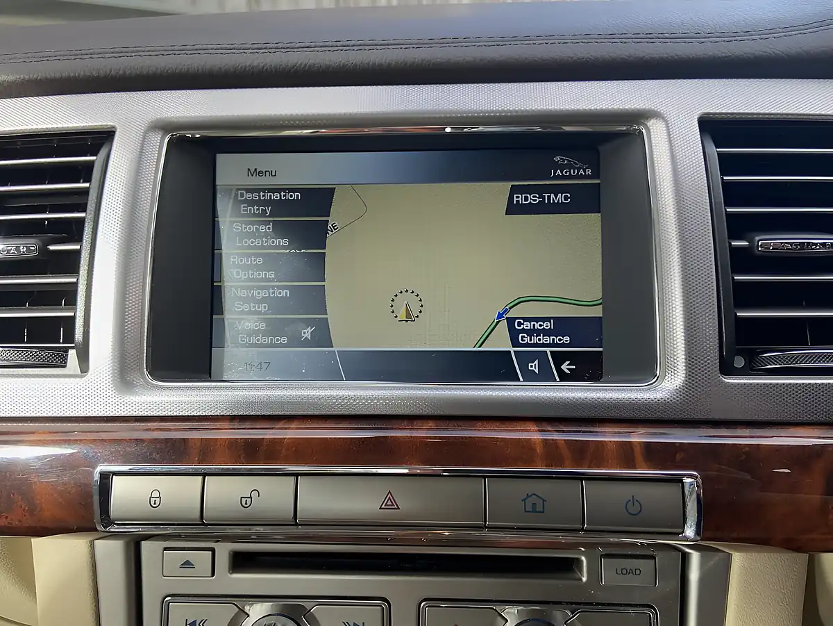 Used 2009 Jaguar Xf Luxury Frost Blue - Interior and Exterior details 12