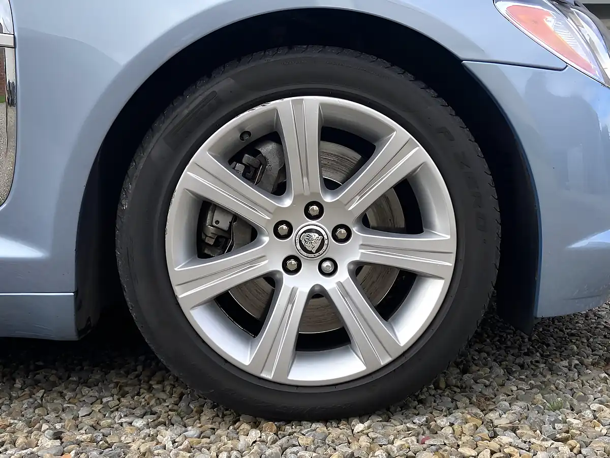 Used 2009 Jaguar Xf Luxury Frost Blue - Interior and Exterior details 20