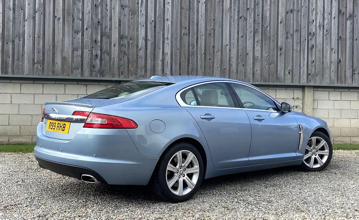 Used 2009 Jaguar Xf Luxury Frost Blue - Interior and Exterior details 5