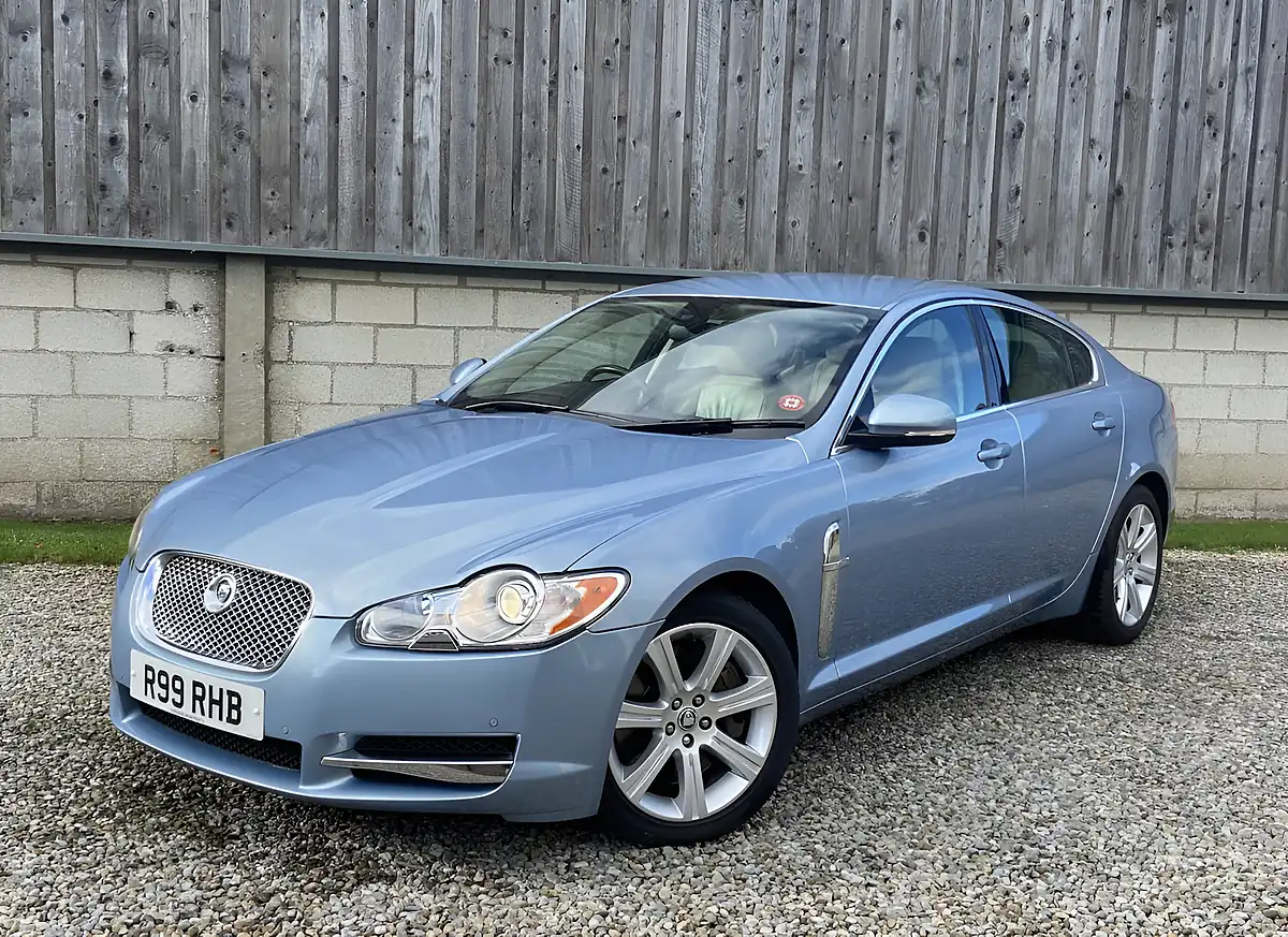 Used 2009 Jaguar Xf Luxury Frost Blue - Interior and Exterior details 6