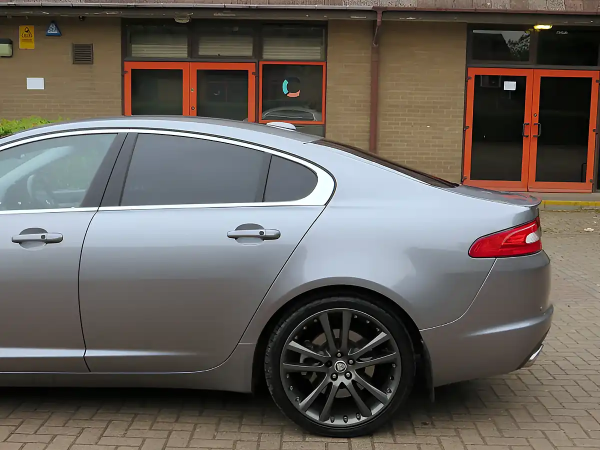 Used 2009 Jaguar Xf Premium Luxury Pearl Grey Metallic - Interior and Exterior details 12