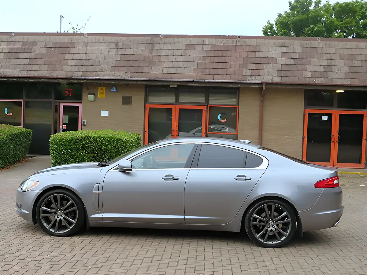 Used 2009 Jaguar Xf Premium Luxury Pearl Grey Metallic - Interior and Exterior details 6