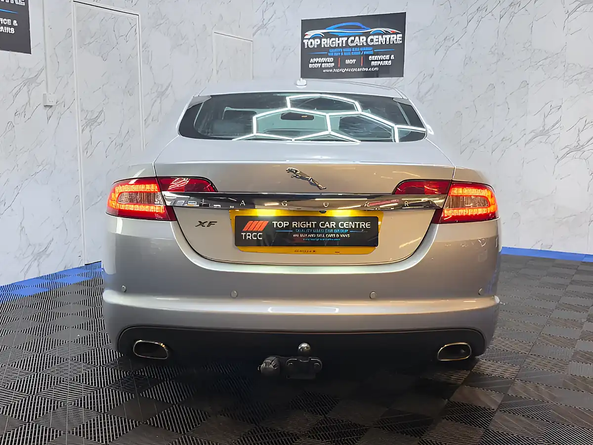 Used 2009 Jaguar Xf Premium Luxury Silver - Interior and Exterior details 6