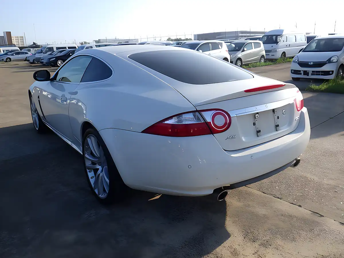 Used 2009 Jaguar Xk Coupe White - Interior and Exterior details 8