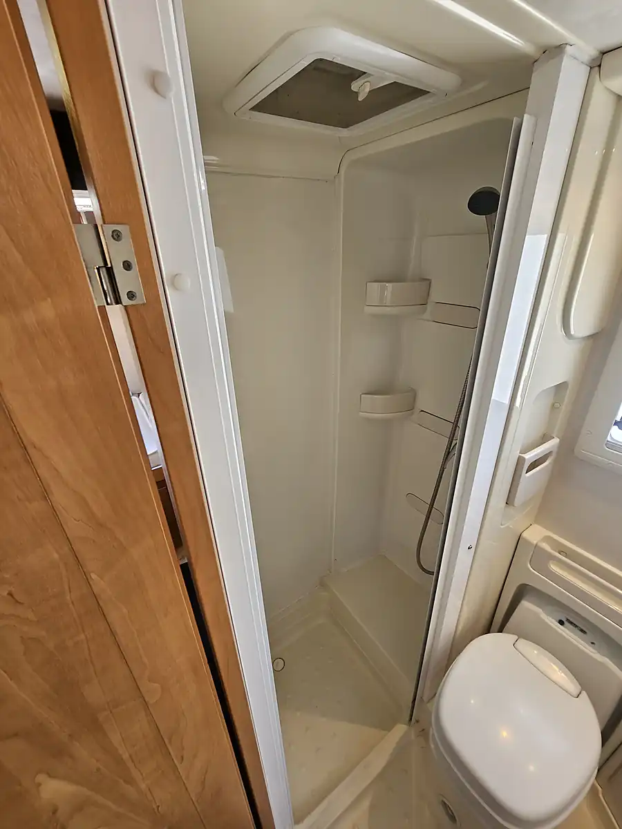Used 2009 Joint New Life Spl 158 Low Profile - Interior and Exterior details 18