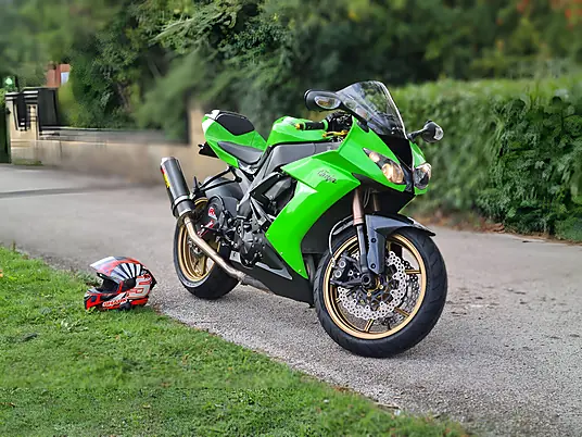 2009 Kawasaki Ninja ZX-10R 1000cc