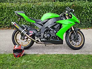 Used 2009 Kawasaki Ninja ZX-10R Green - Interior and Exterior details 4