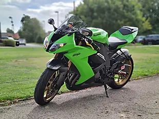 Used 2009 Kawasaki Ninja ZX-10R Green - Interior and Exterior details 9