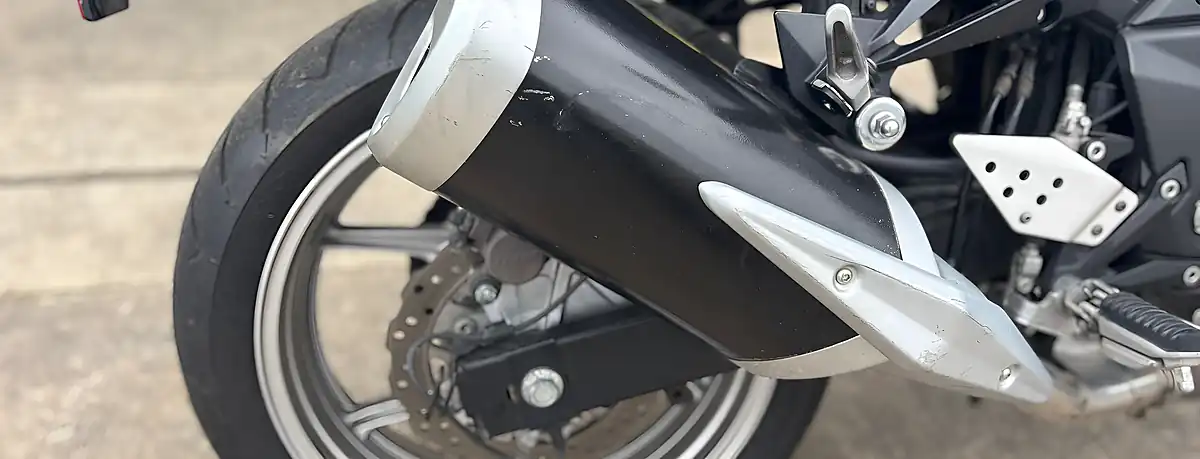 Used 2009 Kawasaki Z750 - Interior and Exterior details 8