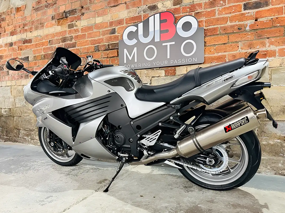 Used 2009 Kawasaki Zzr1400 Abs Silver - Interior and Exterior details 13