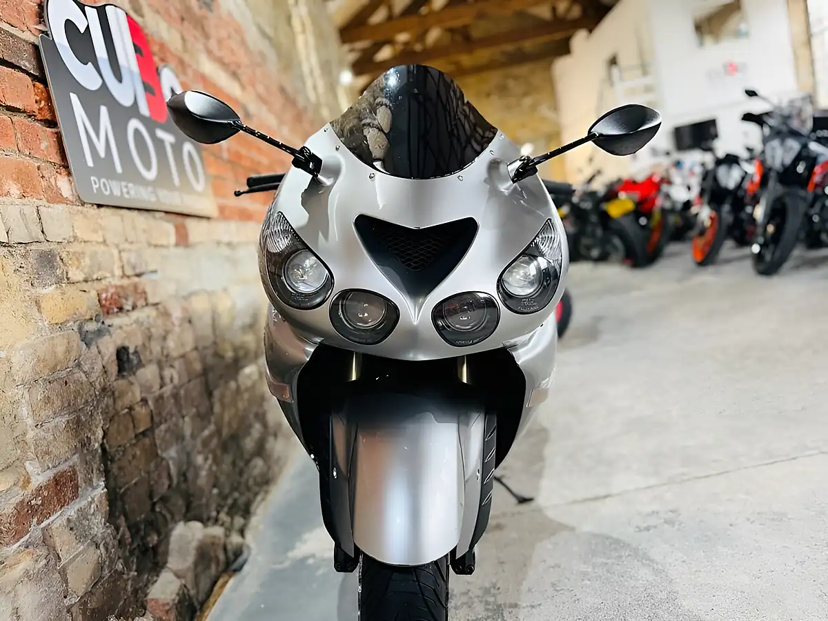 Used 2009 Kawasaki Zzr1400 Abs Silver - Interior and Exterior details 19