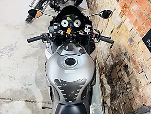 Used 2009 Kawasaki Zzr1400 Abs Silver - Interior and Exterior details 20