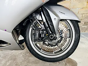Used 2009 Kawasaki Zzr1400 Abs Silver - Interior and Exterior details 5