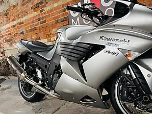 Used 2009 Kawasaki Zzr1400 Abs Silver - Interior and Exterior details 6