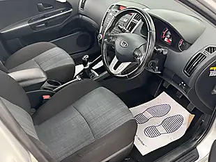 Used 2009 Kia Ceed 2 Silver - Interior and Exterior details 11