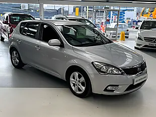 Used 2009 Kia Ceed 2 Silver - Interior and Exterior details 4