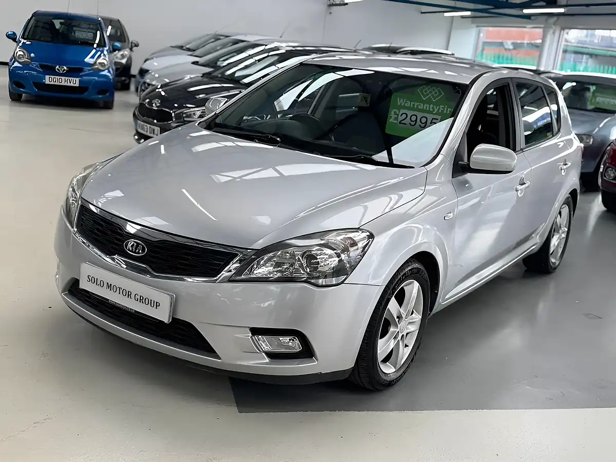 Used 2009 Kia Ceed 2 Silver - Interior and Exterior details 8
