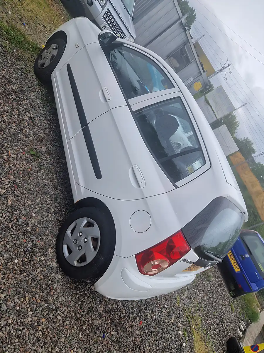 Used 2009 Kia Picanto 5dr White - Interior and Exterior details 11