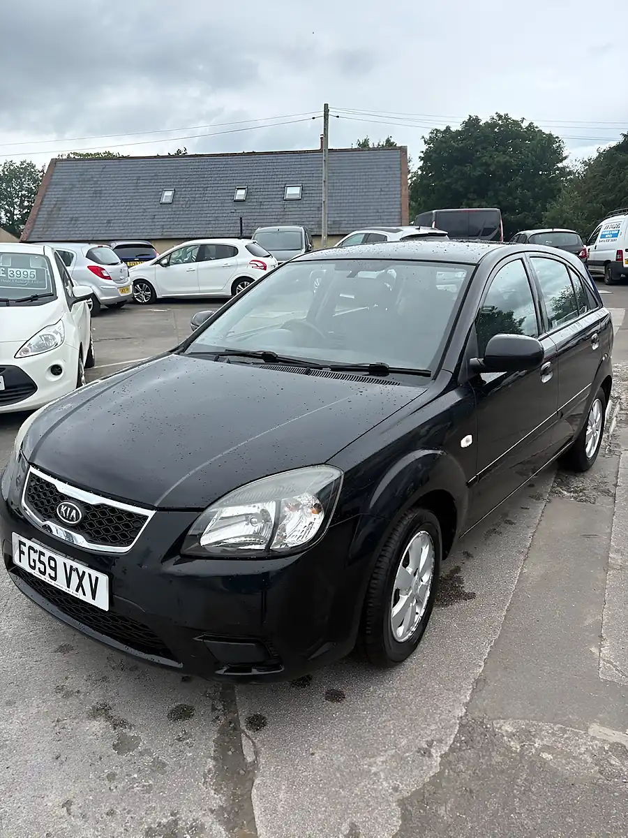 Used 2009 Kia Rio 2 Black - Interior and Exterior details 2