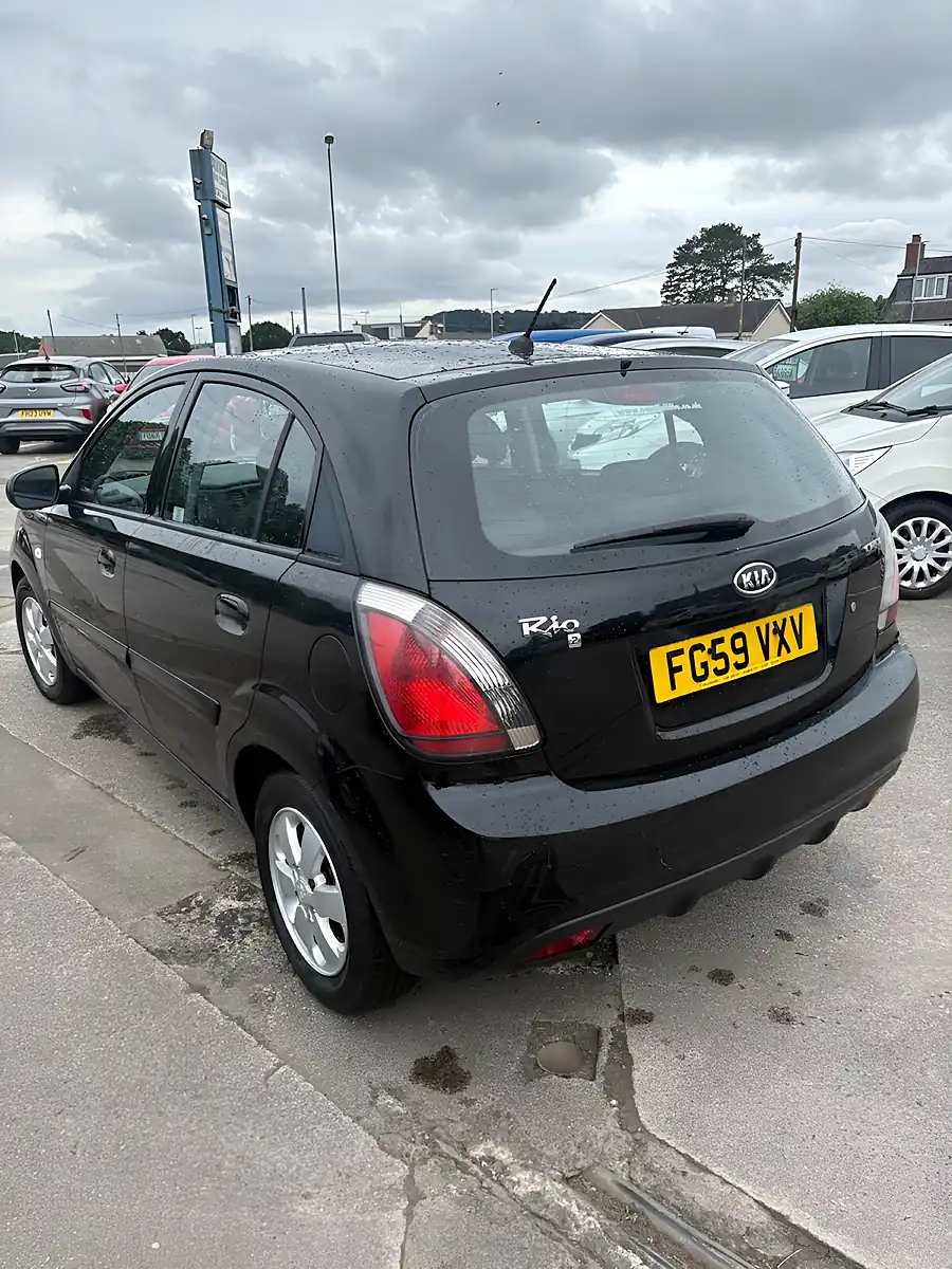 Used 2009 Kia Rio 2 Black - Interior and Exterior details 3