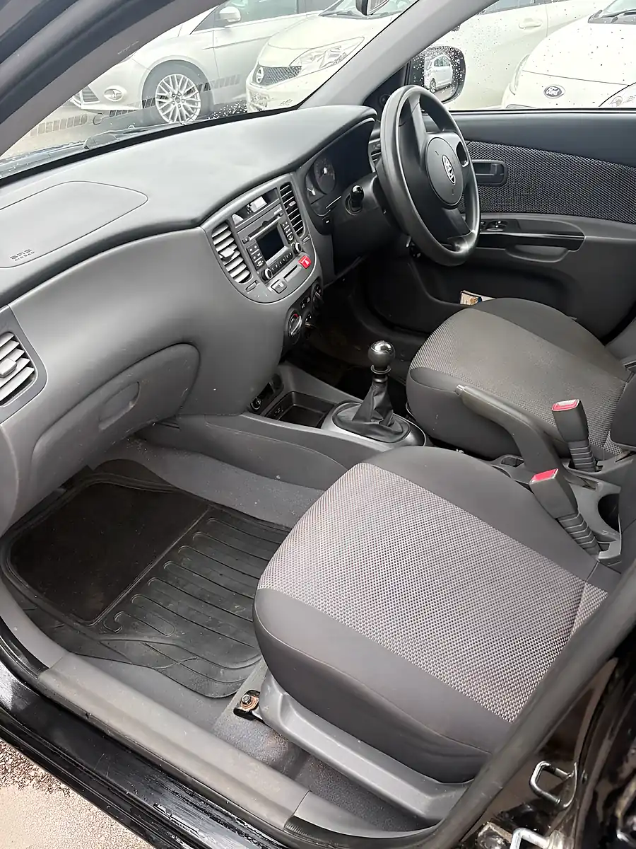 Used 2009 Kia Rio 2 Black - Interior and Exterior details 5