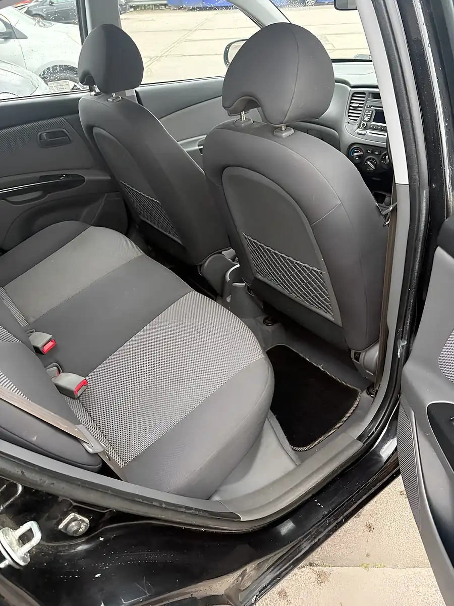 Used 2009 Kia Rio 2 Black - Interior and Exterior details 8