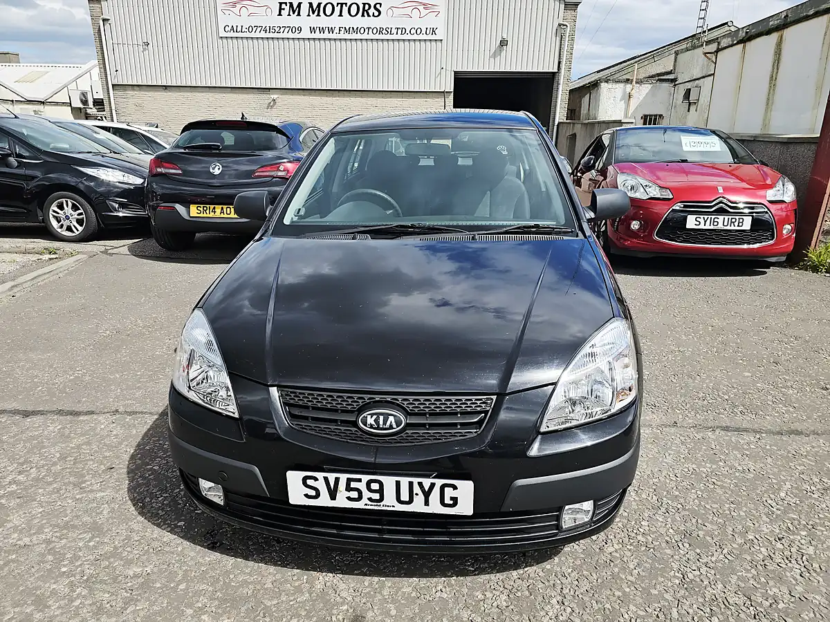Used 2009 Kia Rio Black - Front View
