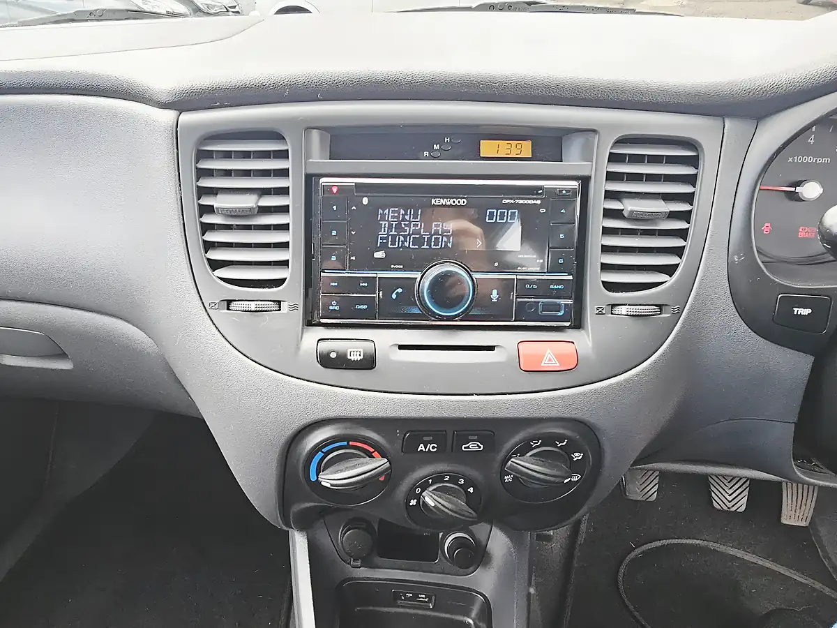 Used 2009 Kia Rio Black - Interior and Exterior details 11