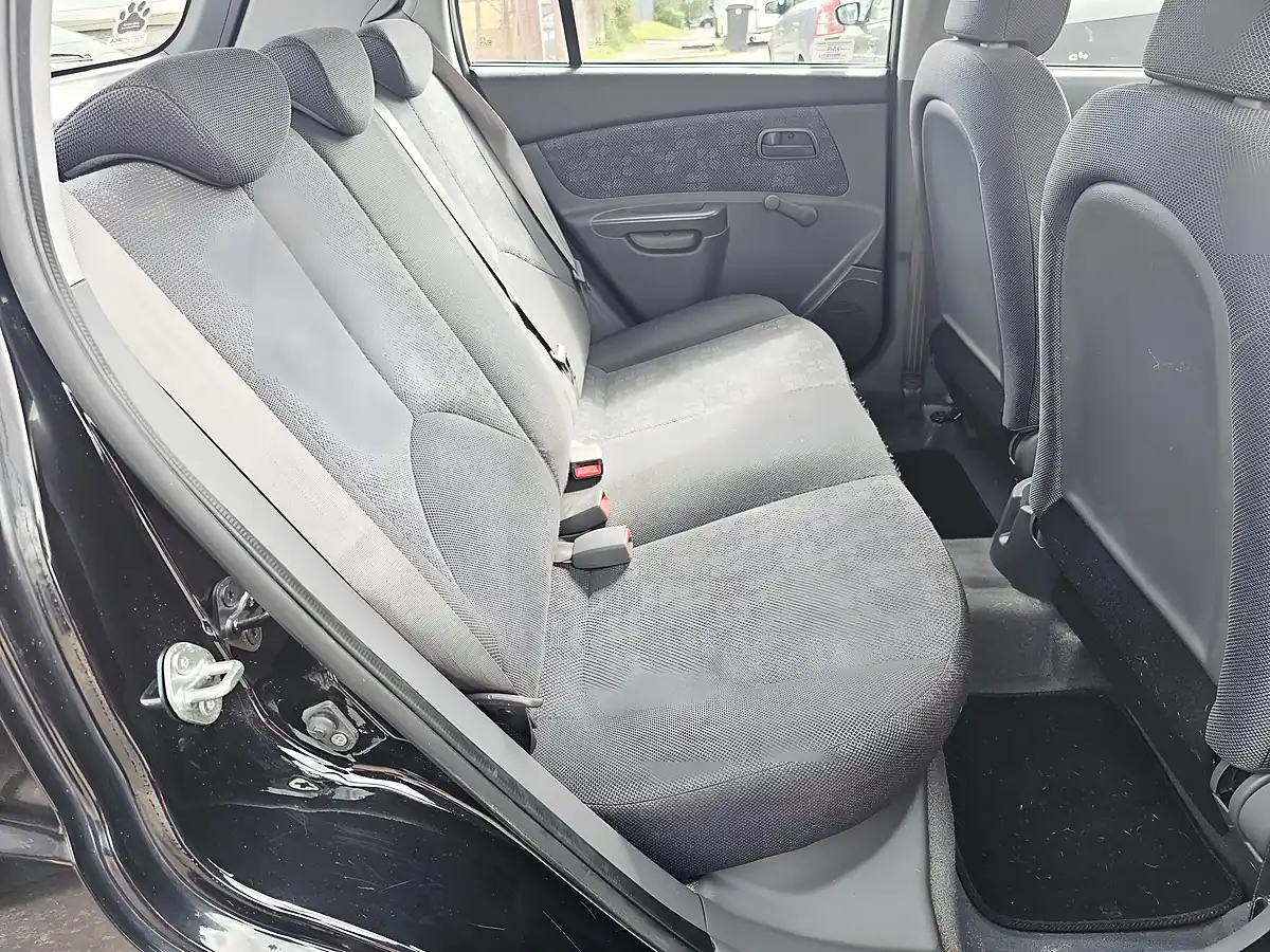 Used 2009 Kia Rio Black - Interior and Exterior details 8