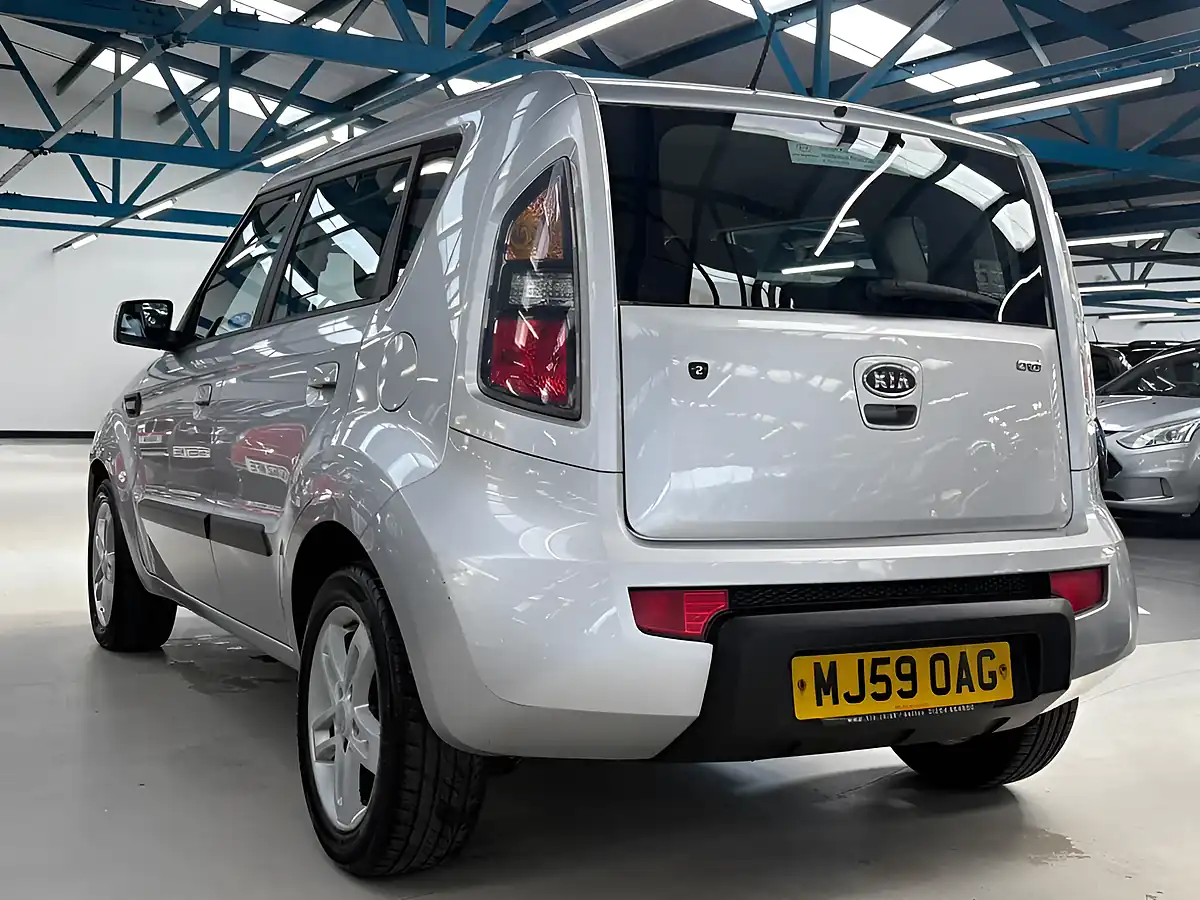 Used 2009 Kia Soul 2 Silver - Interior and Exterior details 10