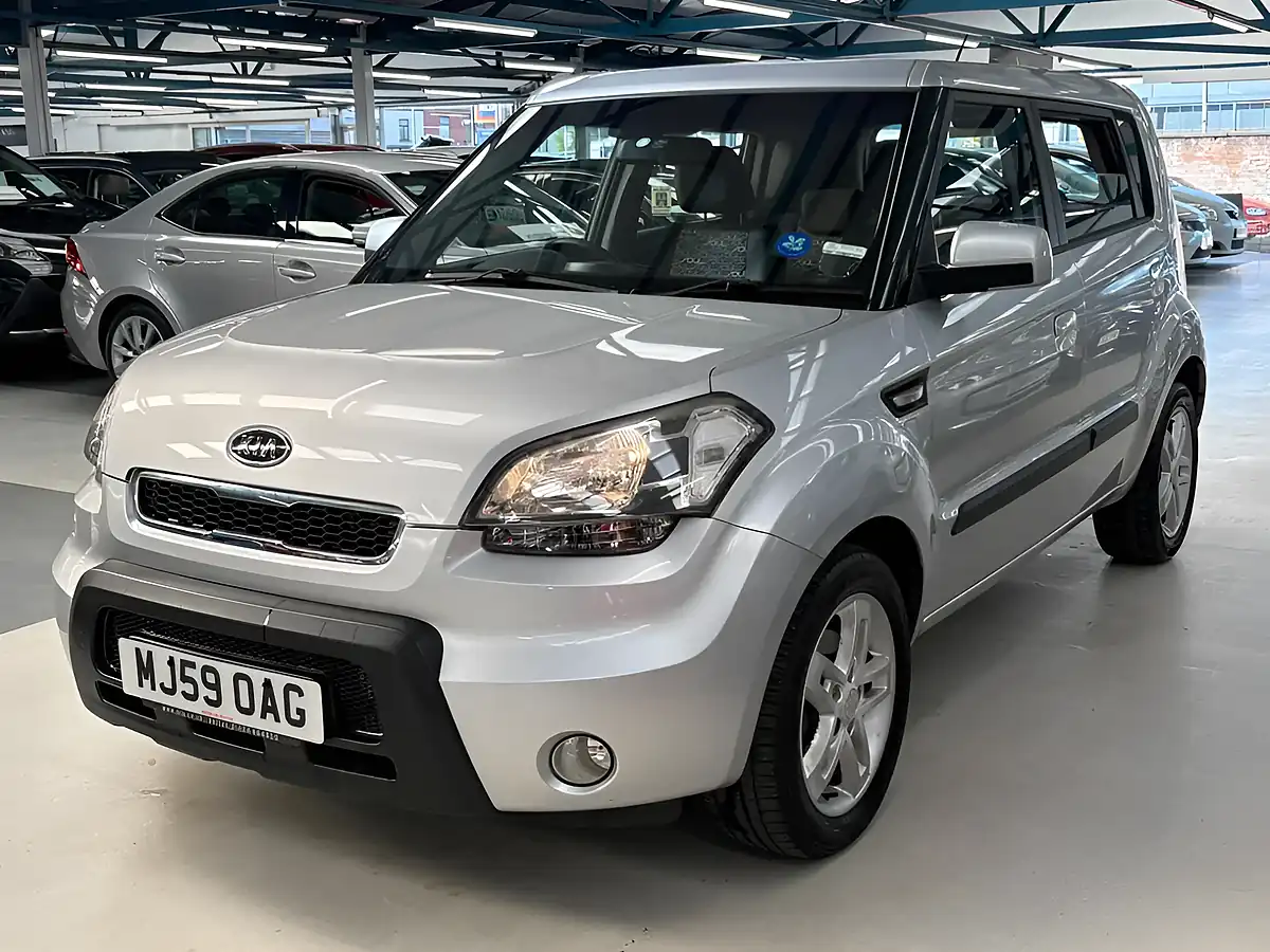 Used 2009 Kia Soul 2 Silver - Interior and Exterior details 7