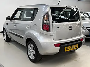 Used 2009 Kia Soul 2 Silver - Interior and Exterior details 8