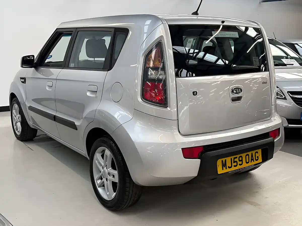 Used 2009 Kia Soul 2 Silver - Interior and Exterior details 8