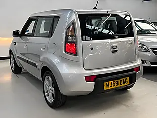 Used 2009 Kia Soul 2 Silver - Interior and Exterior details 9