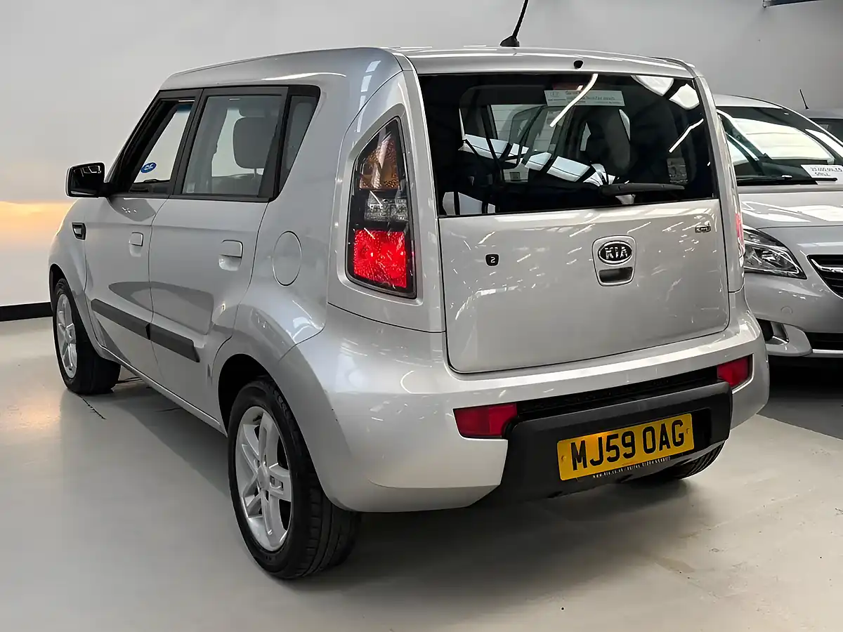 Used 2009 Kia Soul 2 Silver - Interior and Exterior details 9