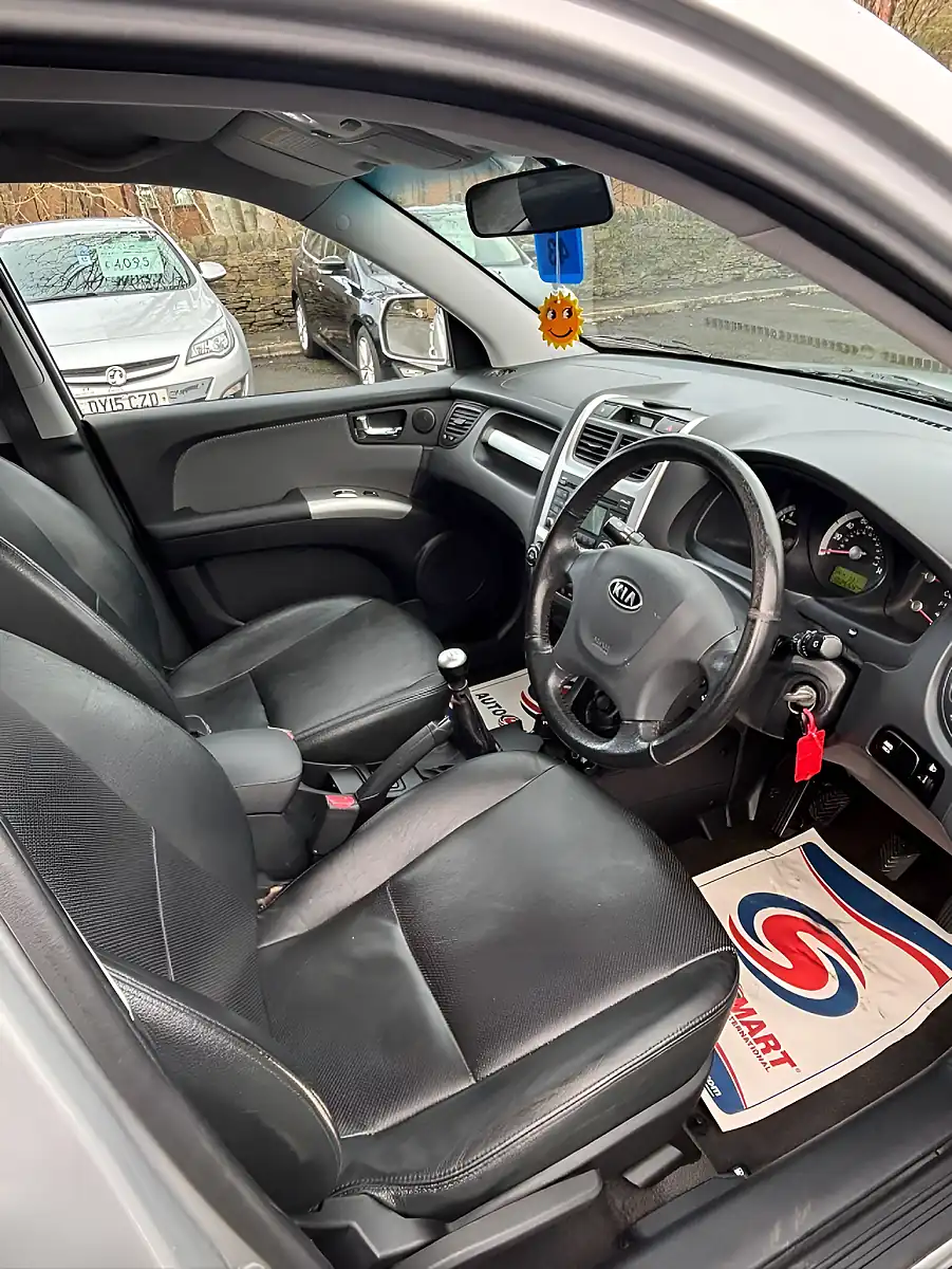Used 2009 Kia Sportage Xs 4WD Silver - Interior and Exterior details 11