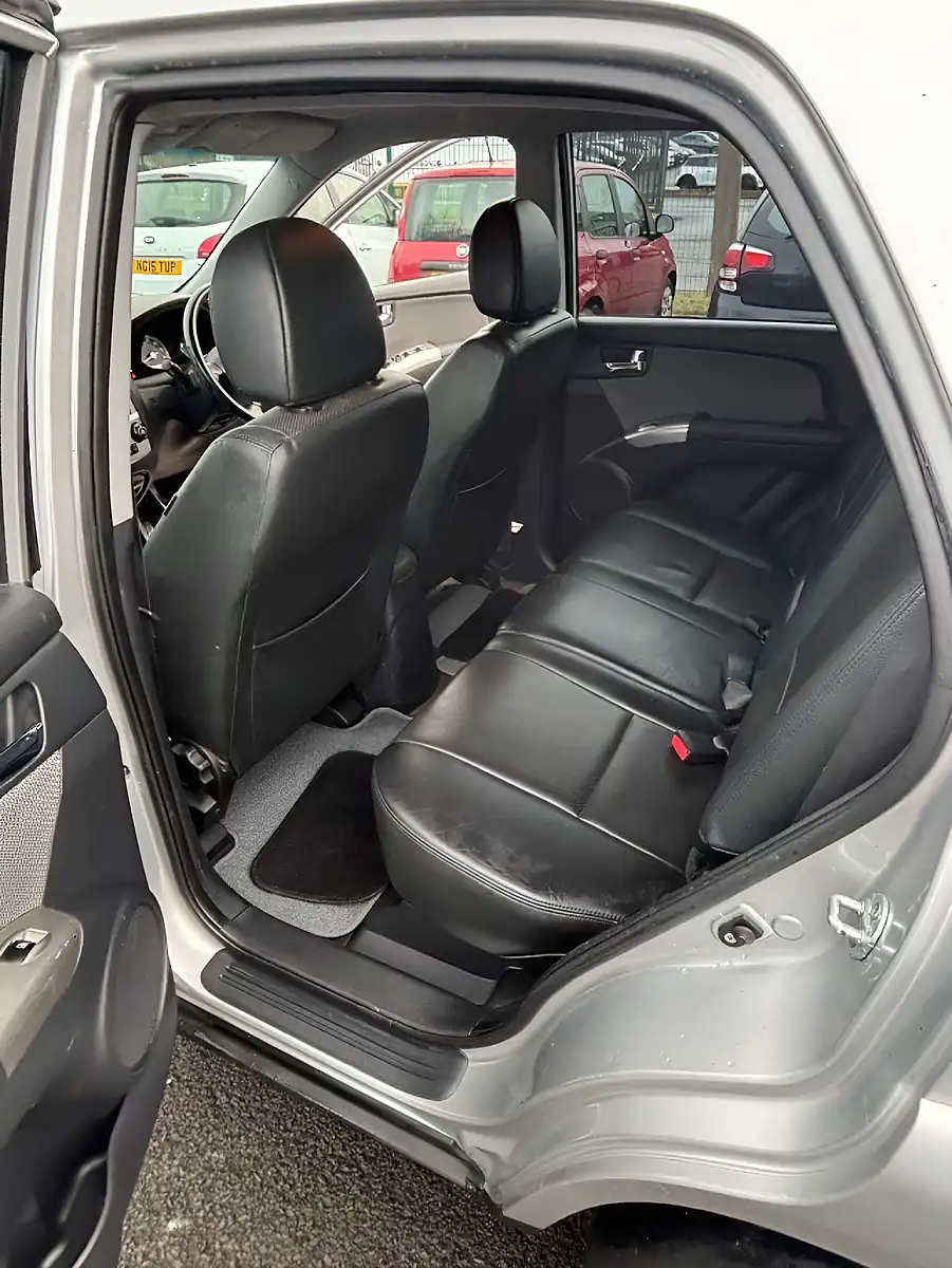 Used 2009 Kia Sportage Xs 4WD Silver - Interior and Exterior details 5