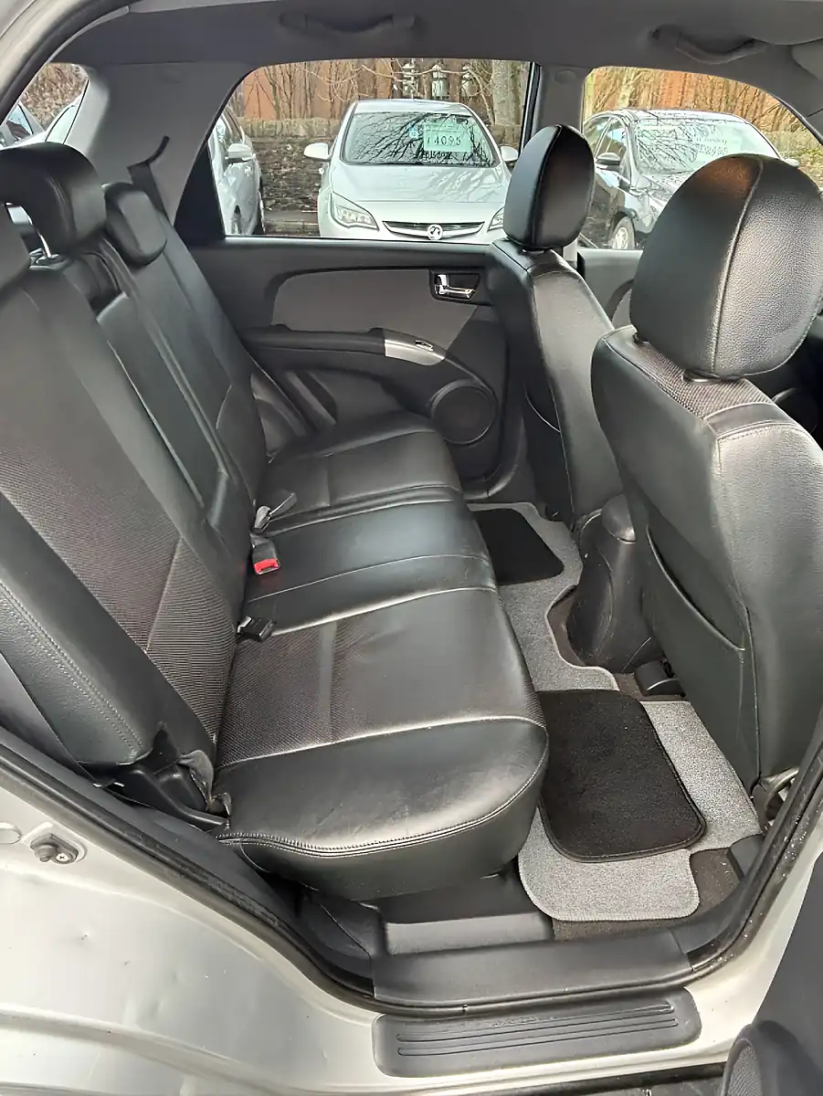 Used 2009 Kia Sportage Xs 4WD Silver - Interior and Exterior details 6