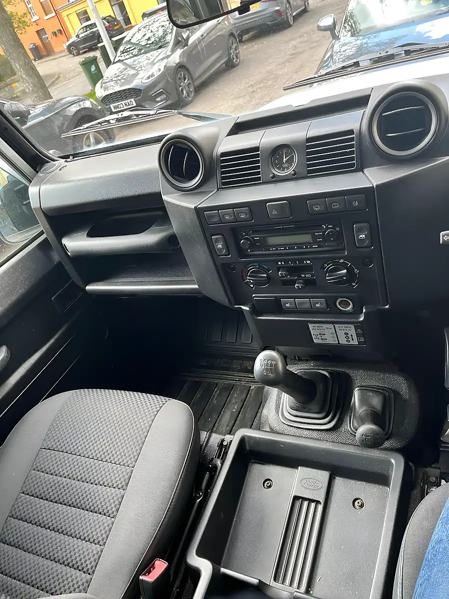 Used 2009 Land Rover Defender 90 County Hard Top Zermatt Silver - Interior and Exterior details 5