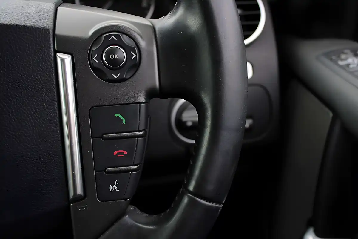 Used 2009 Land Rover Discovery 4 Hse Black - Interior and Exterior details 15