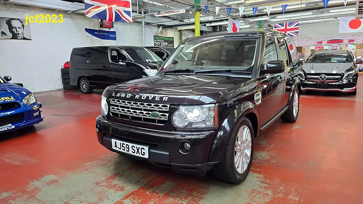 Used 2009 Land Rover Discovery 4 Hse Brown - Front View