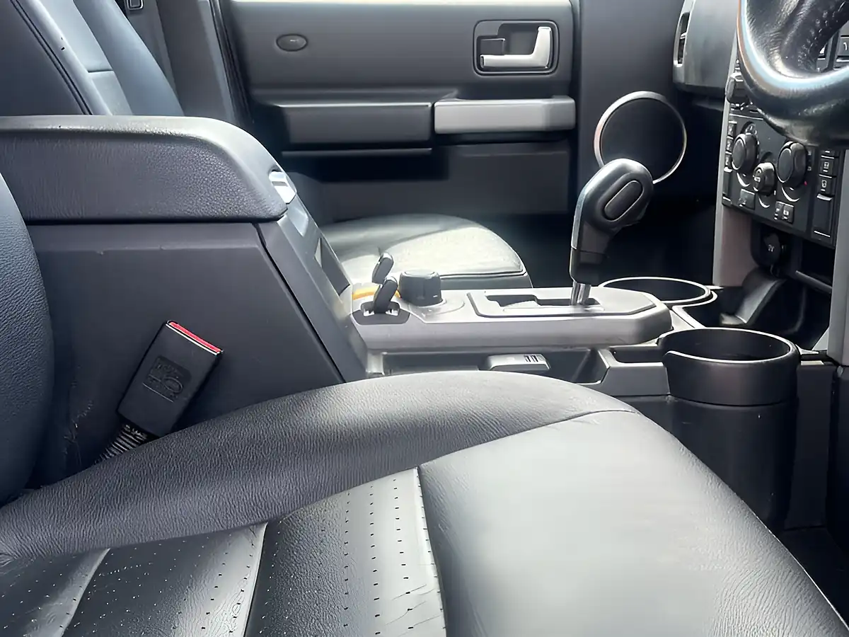 Used 2009 Land Rover Discovery Xs Grey - Interior and Exterior details 13
