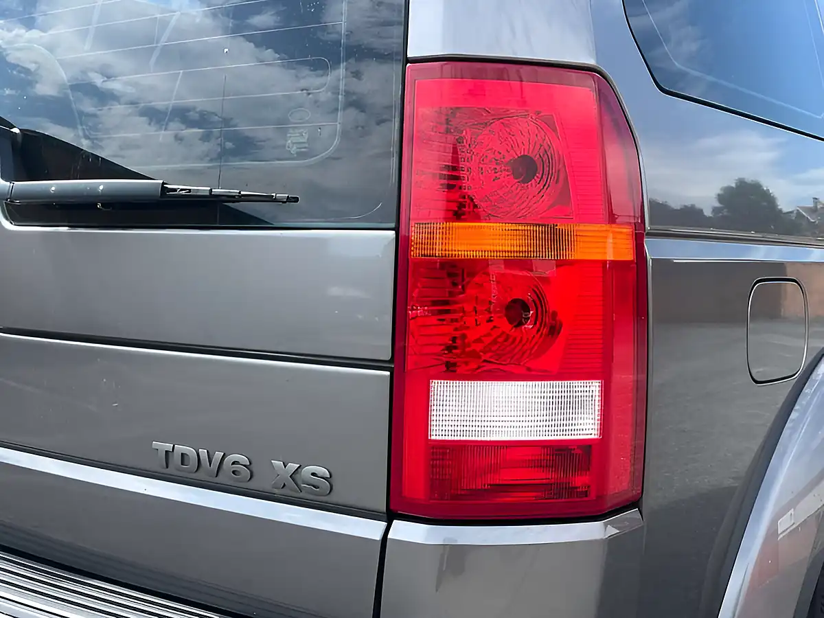 Used 2009 Land Rover Discovery Xs Grey - Interior and Exterior details 19
